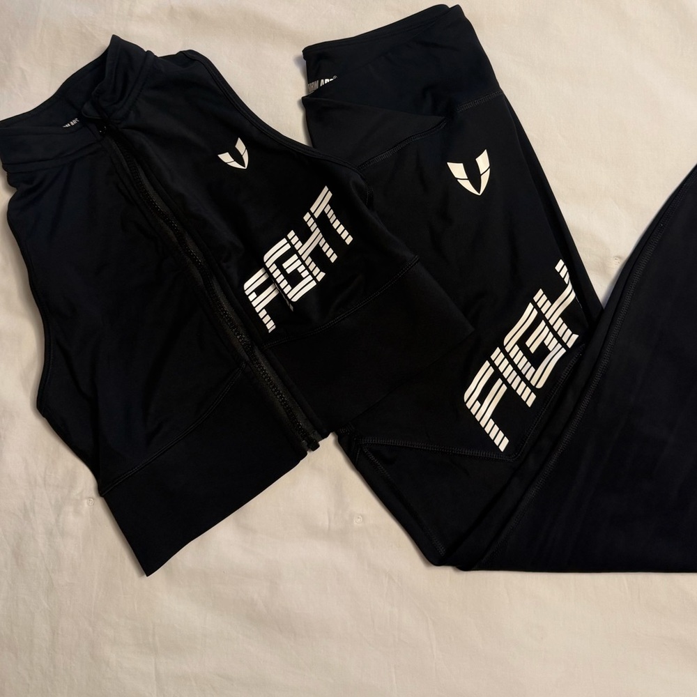 FirmAbs Fight Set with White Logo